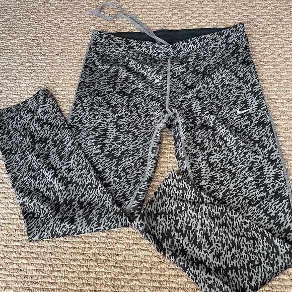 Nike dri fit leggings - Picture 1 of 2